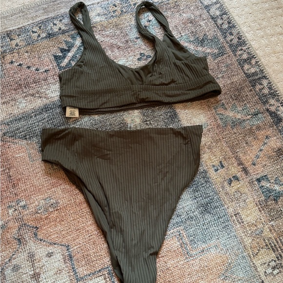 Vitamin A Ribbed Bikini Set - Picture 2 of 5